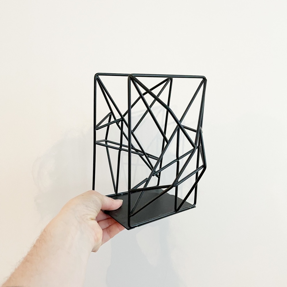 ❄️ NWOT Black Geometric Style Book Ends | Unknown ❄️